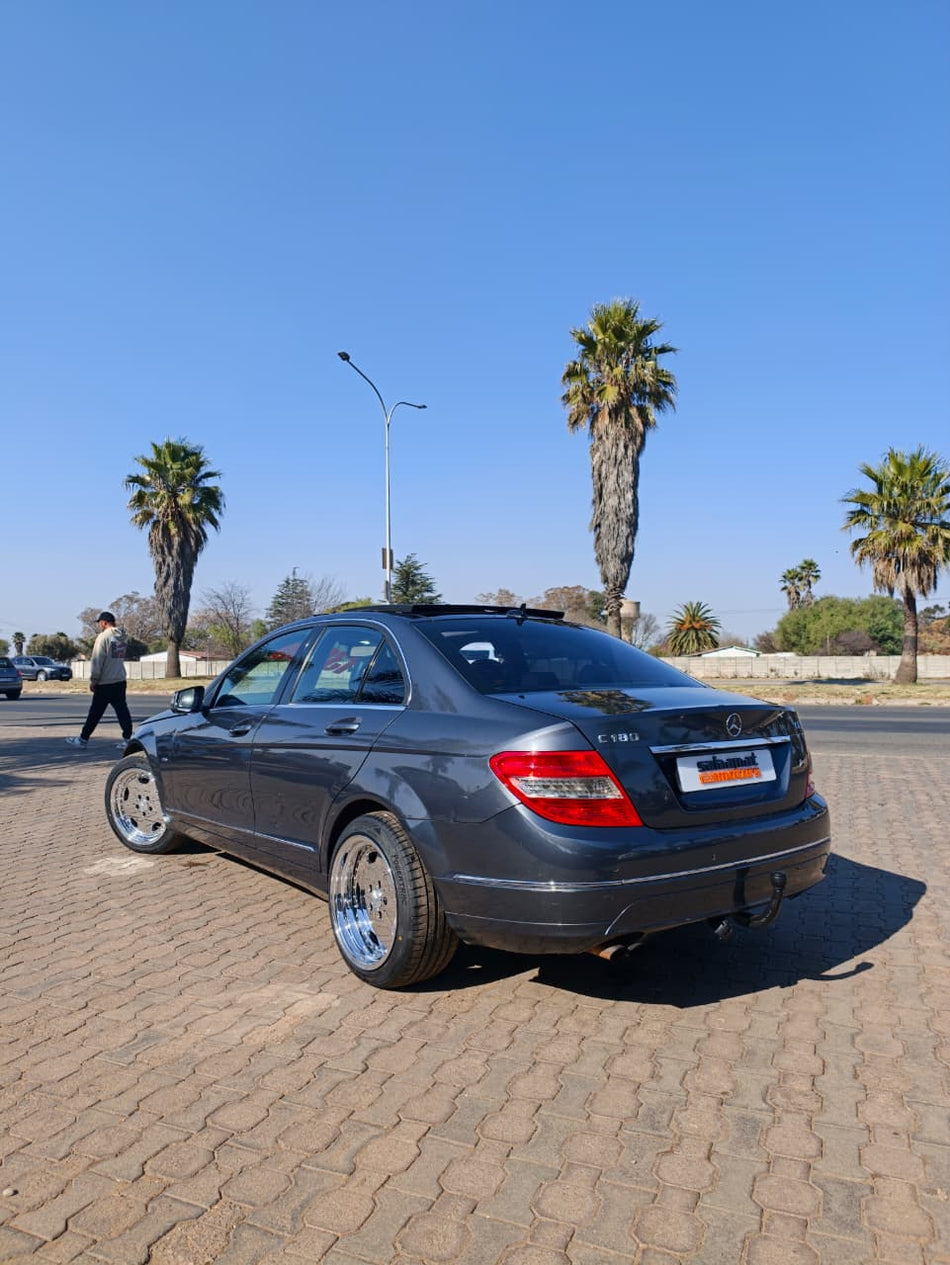 Mercedes-Benz C180 CGI Automatic