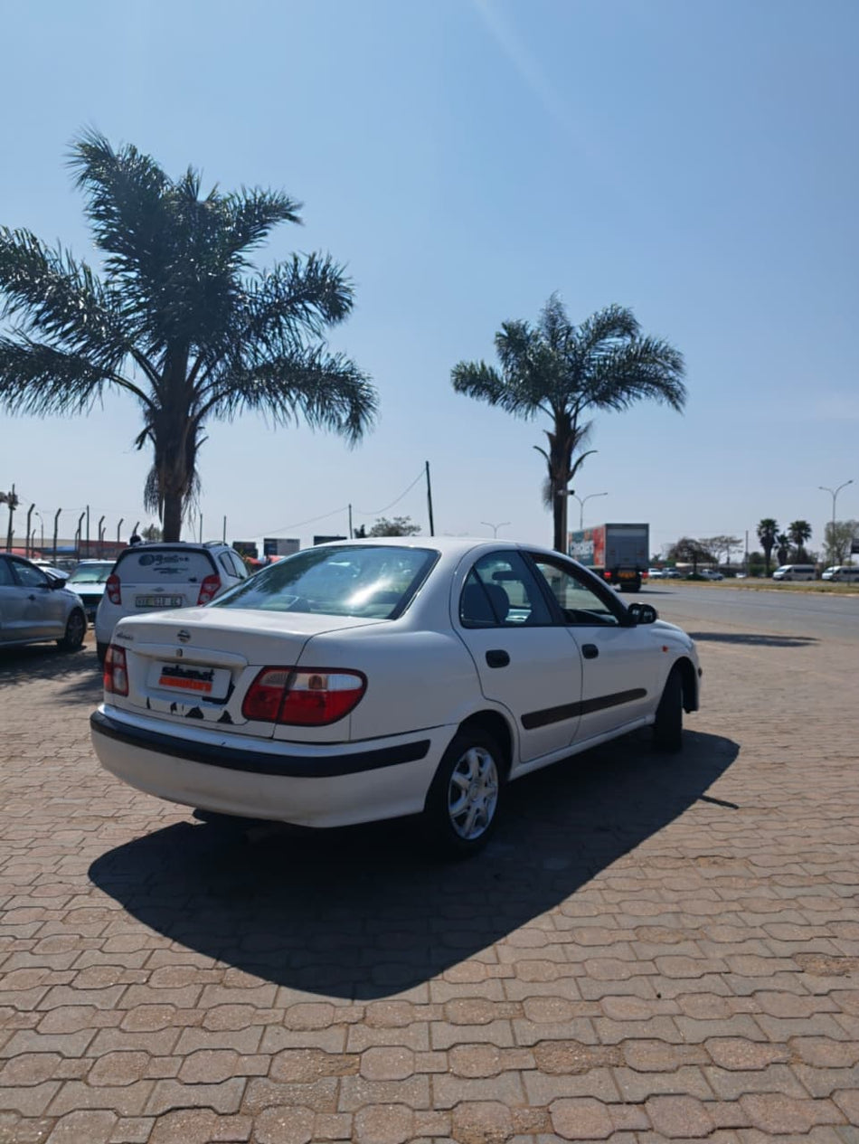 Nissan Almera 1.6