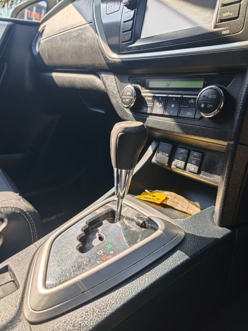 2015 Toyota Auris 1.6 Automatic