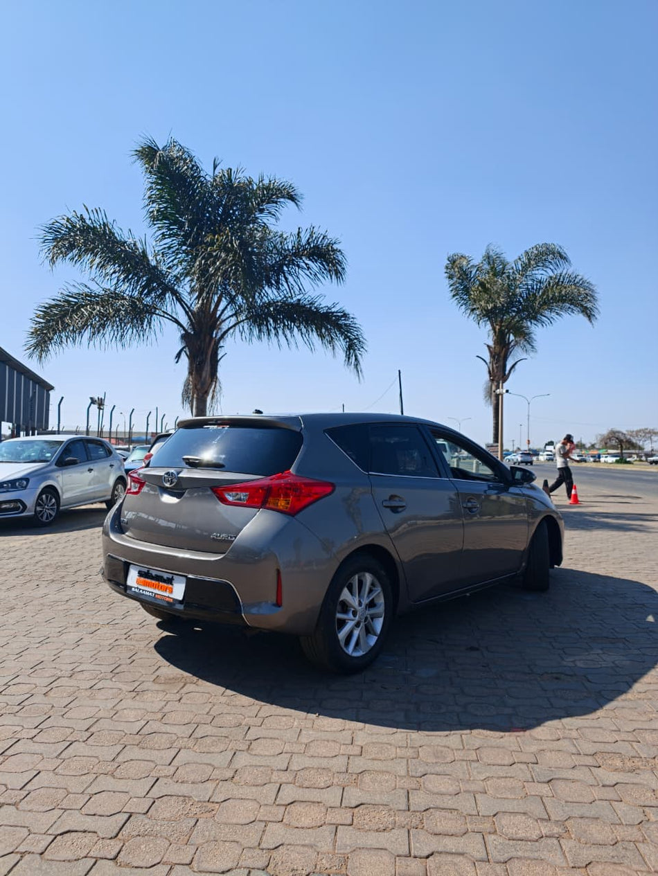 2015 Toyota Auris 1.6 Automatic