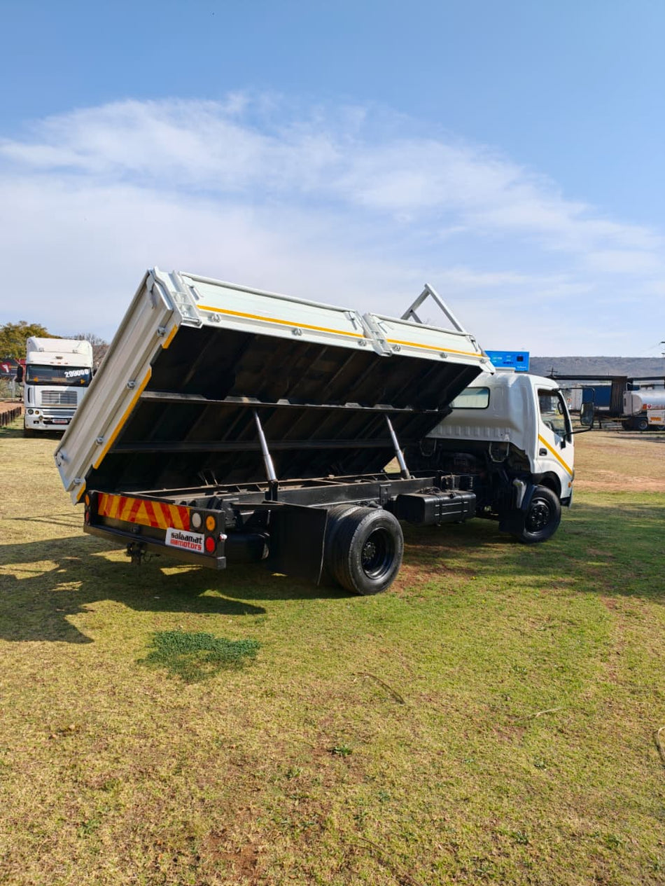 2011 Hino 300 714 Side Tipper Dropside