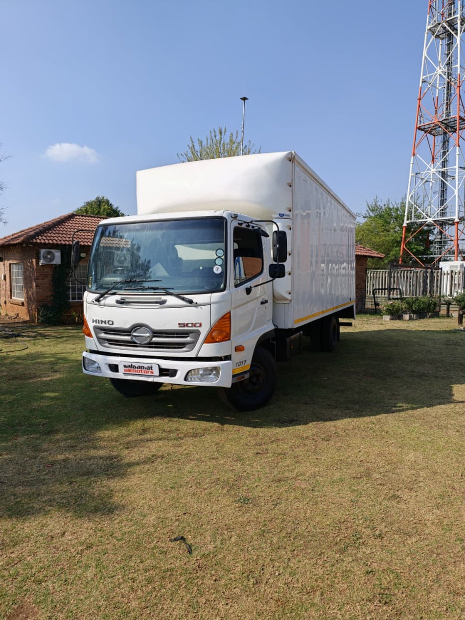 2014 Hino 500 1017 Volume Body