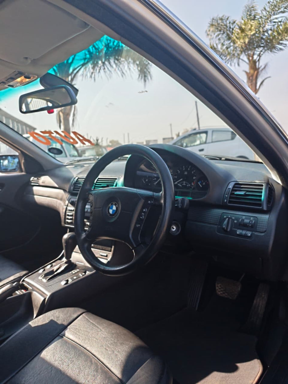 2004 BMW E46 320i Automatic