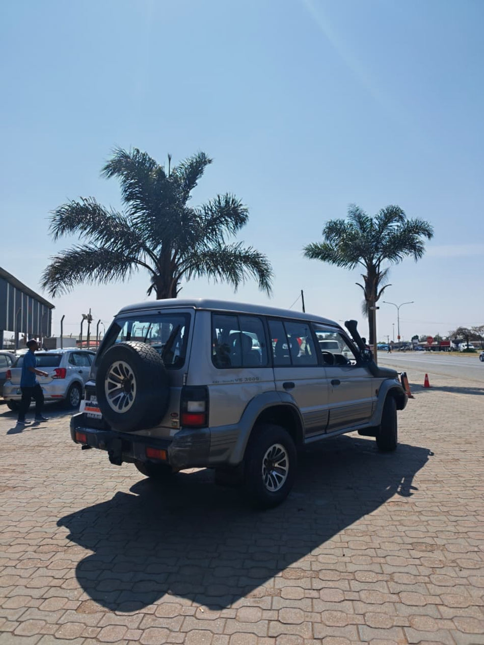1996 Mitsubishi Pajero V6 3.0 4x4