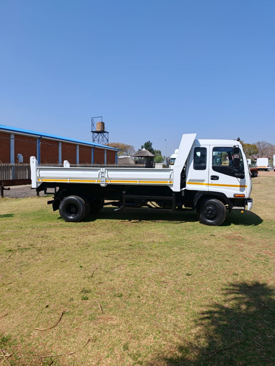 2005 Isuzu FRR 600 Dropside / Tipper