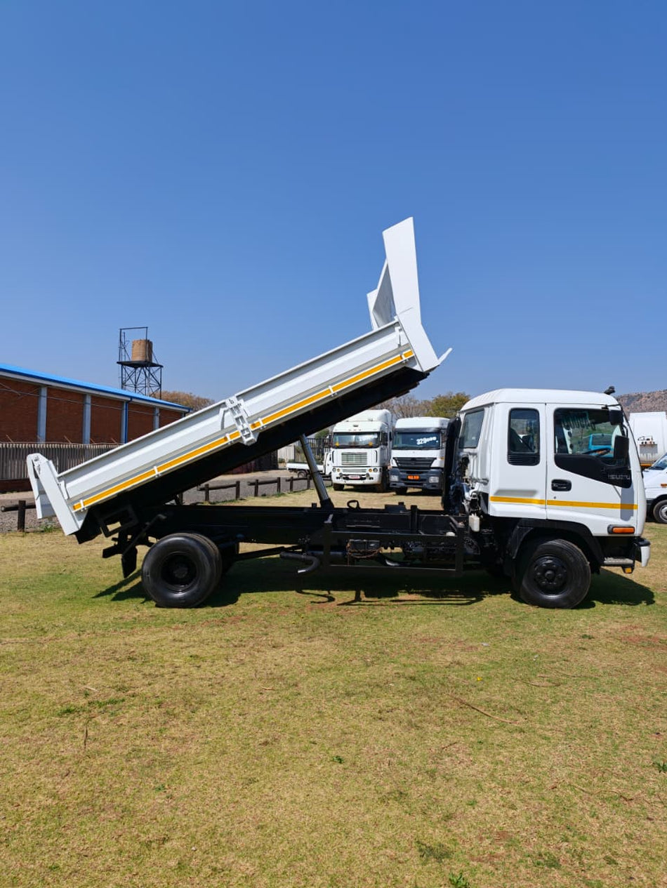 2005 Isuzu FRR 600 Dropside / Tipper