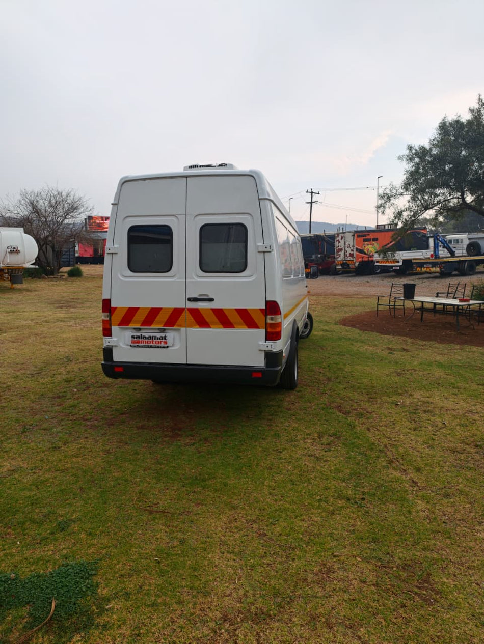 2002 Mercedes-Benz Sprinter 413 P/V
