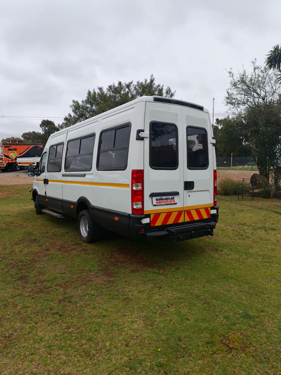2009 Iveco Daily 23 Seater