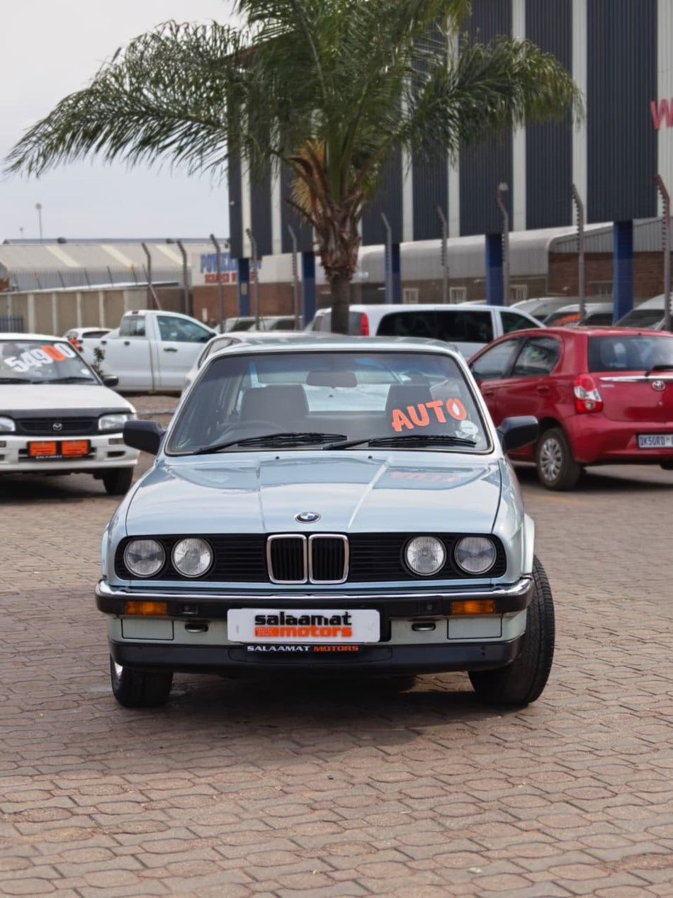 1987 BMW E30 318i Automatic