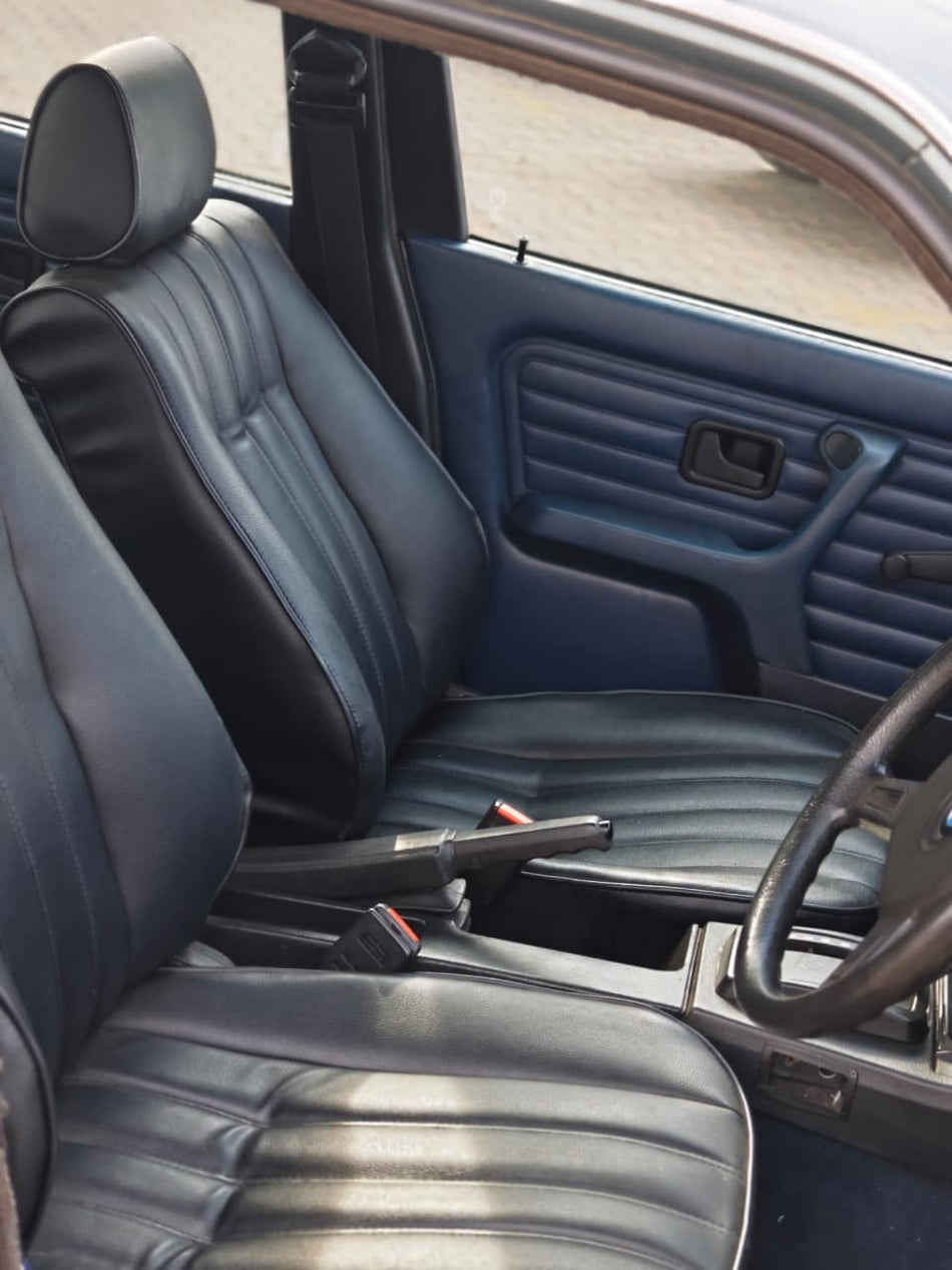 1987 BMW E30 318i Automatic