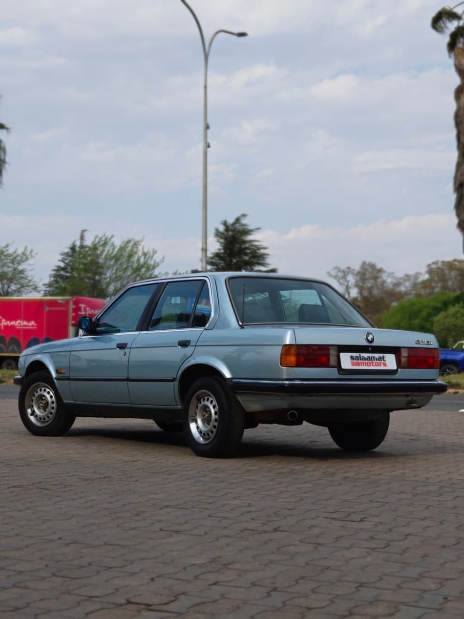 1987 BMW E30 318i Automatic