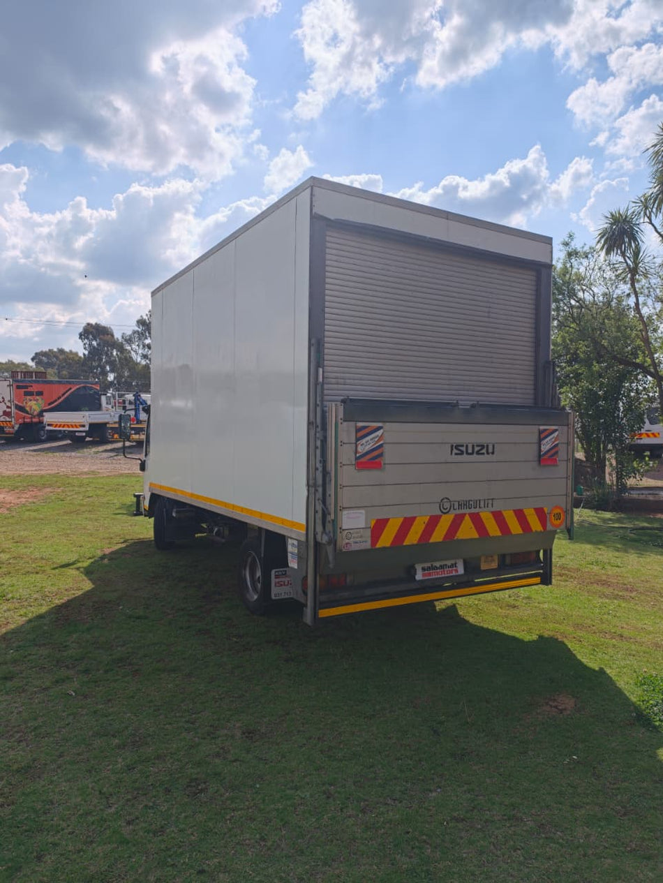 2019 Isuzu NPR Volume Body Automatic