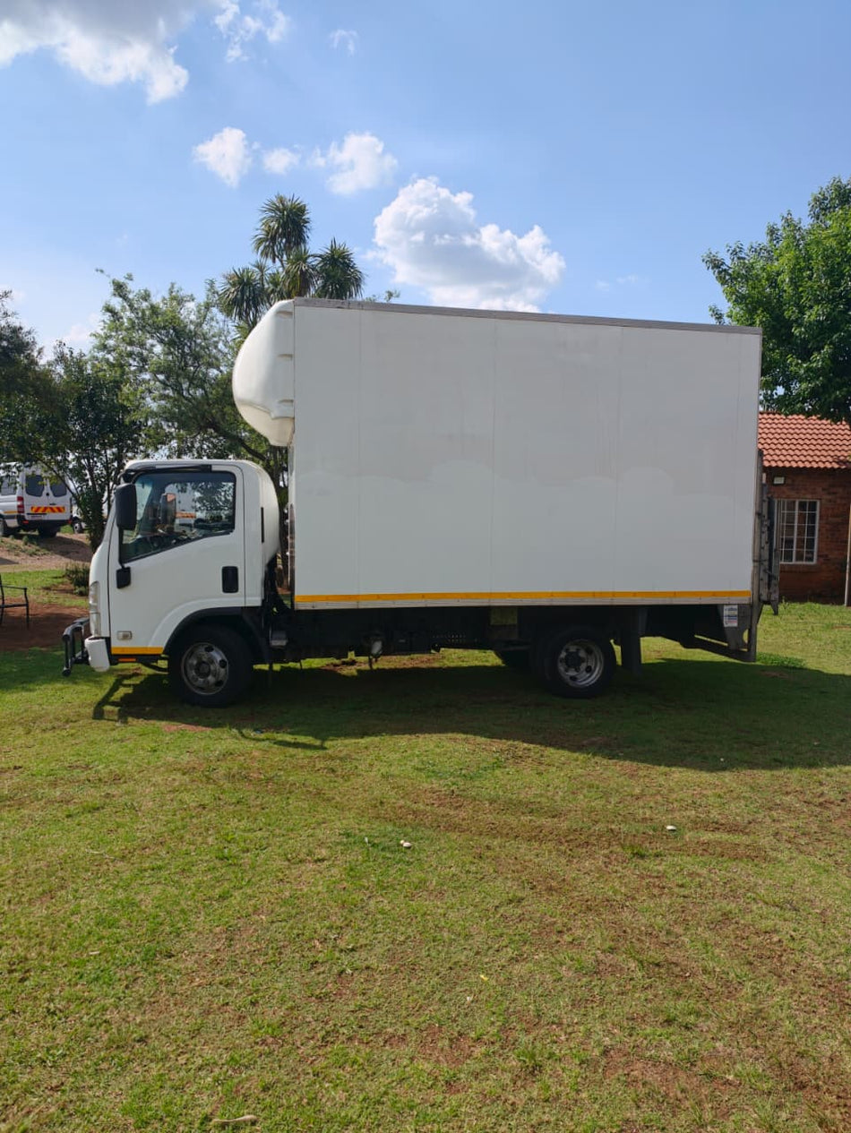 2019 Isuzu NPR Volume Body Automatic