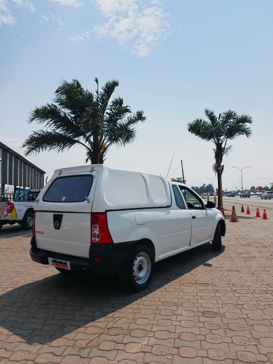 2020 Nissan NP200