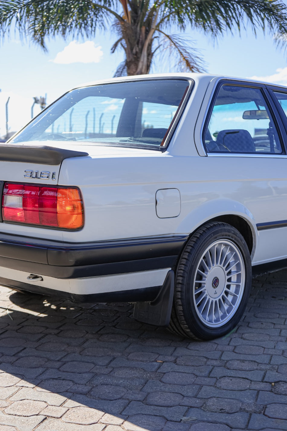 1990 BMW E30 316i 2 Door