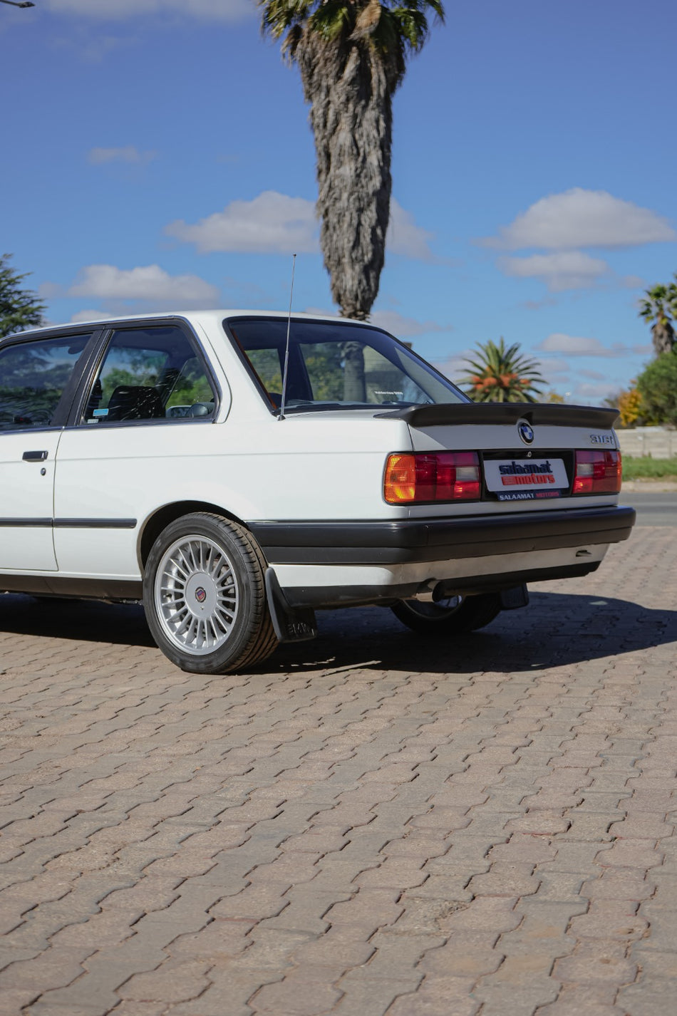 1990 BMW E30 316i 2 Door