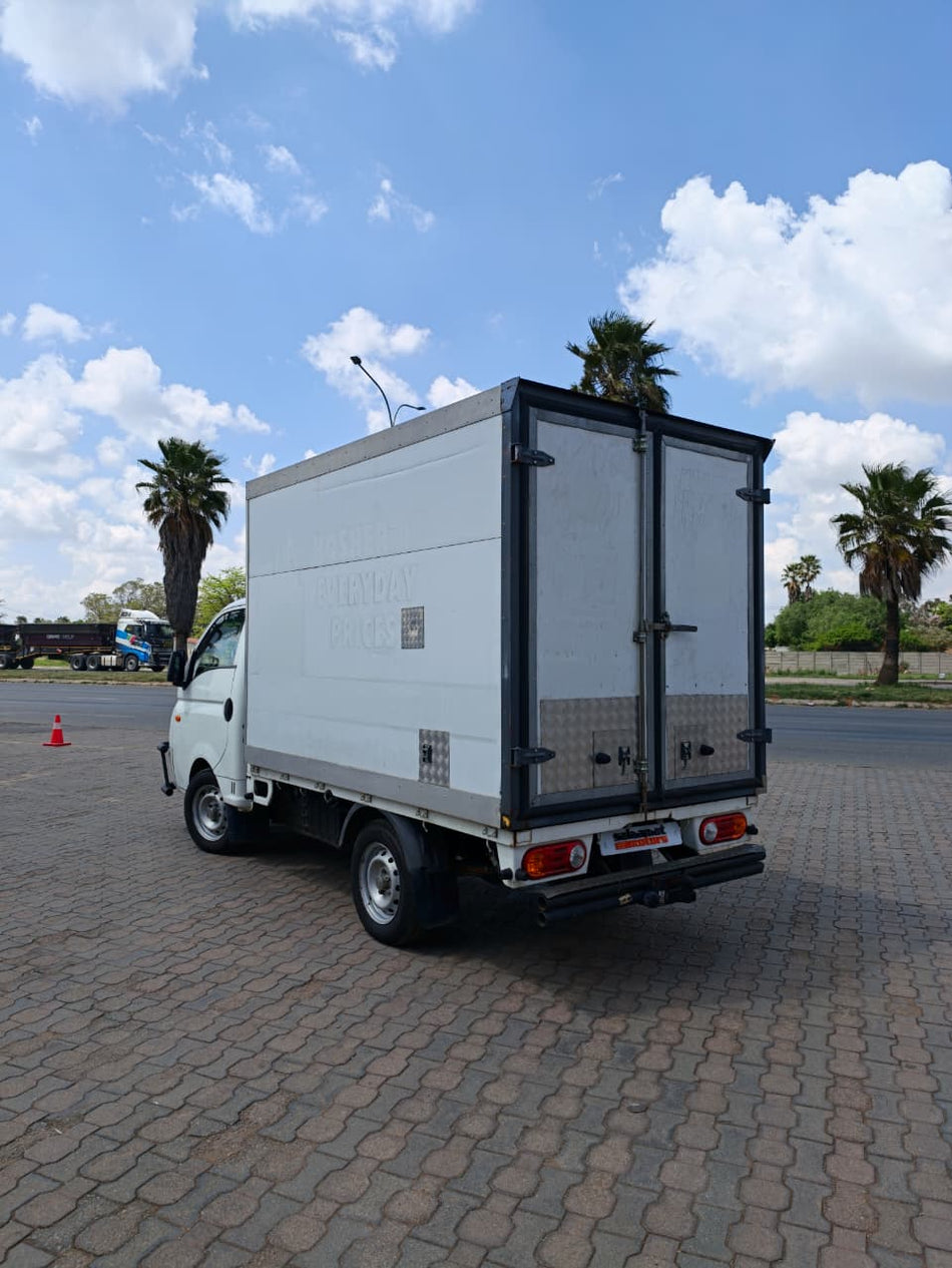 2010 Hyundai H100 2.6D Fridge Body