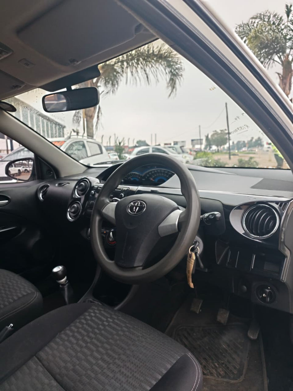 2015 Toyota Etios Cross