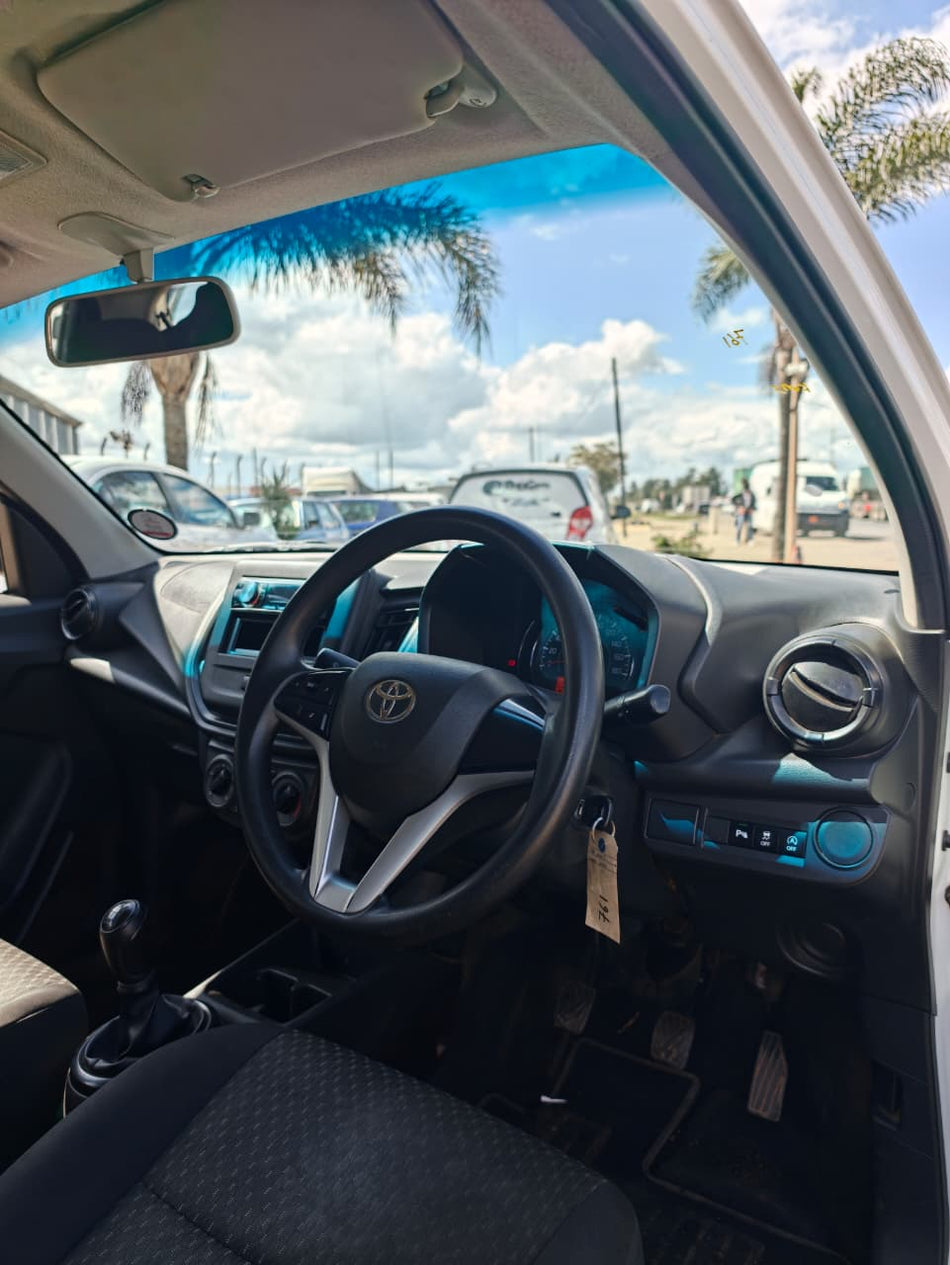 2023 Toyota Vitz