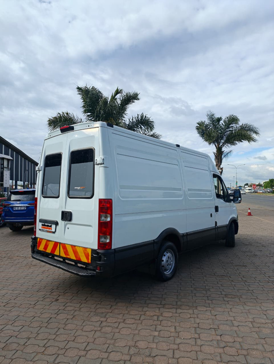 2014 Iveco Daily P/V