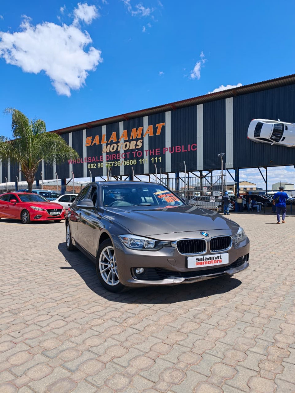 2012 BMW 320i Automatic