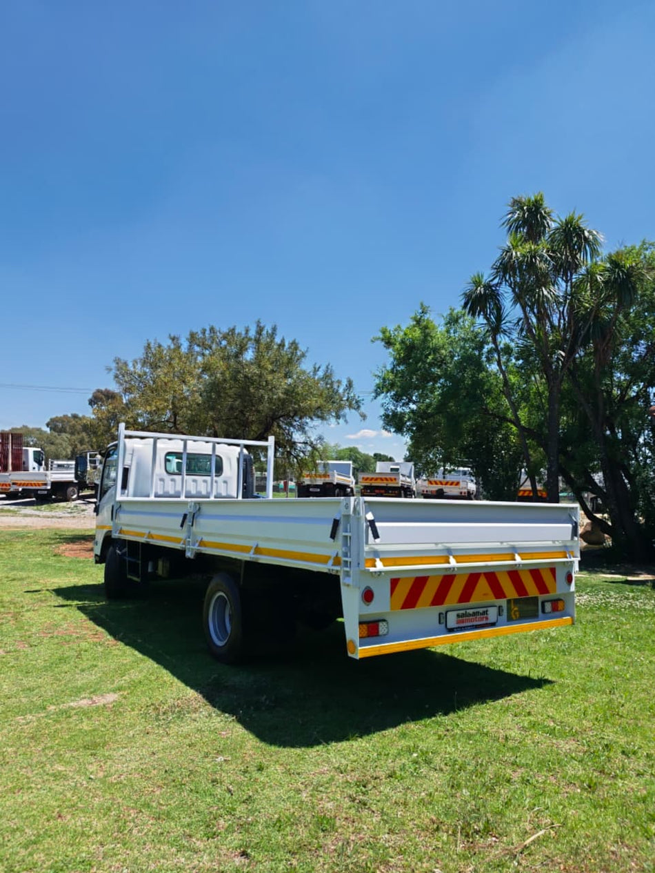 2013 Isuzu NPR 400 Automatic