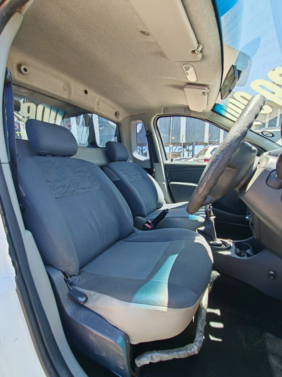 2011 Nissan NP200 1.6i
