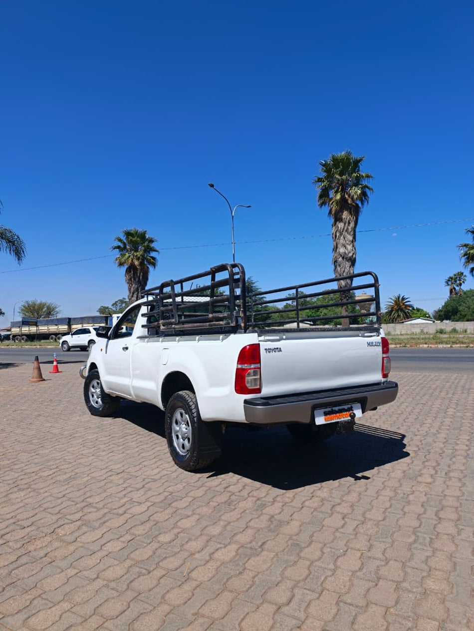 2015 Toyota Hilux 2.5 D4D SRX Raised Body 4x2