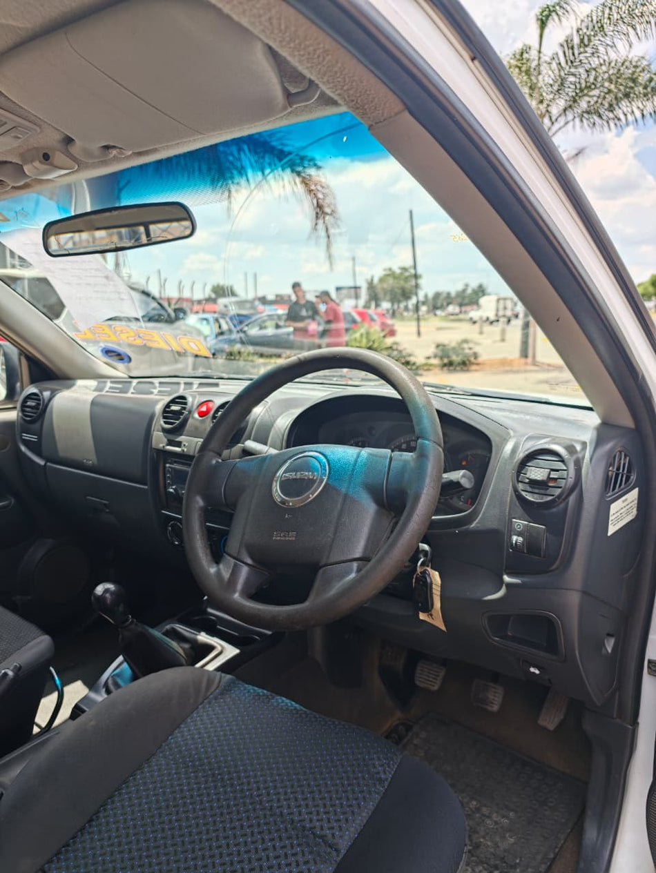 2010 Isuzu KB250D LE E-Cab