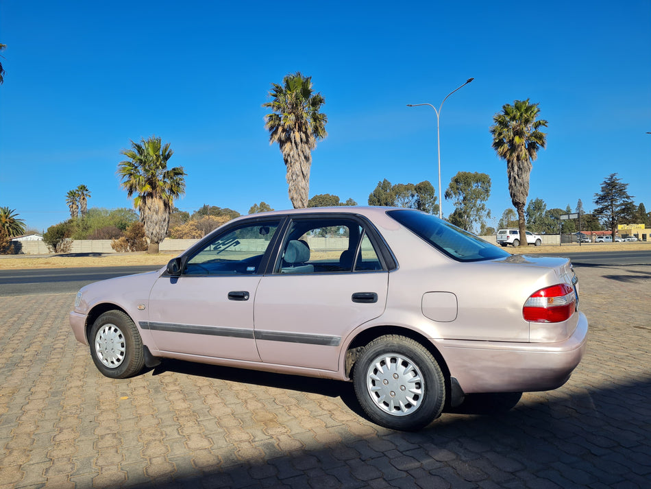 2002 Toyota Corolla 130 GLE