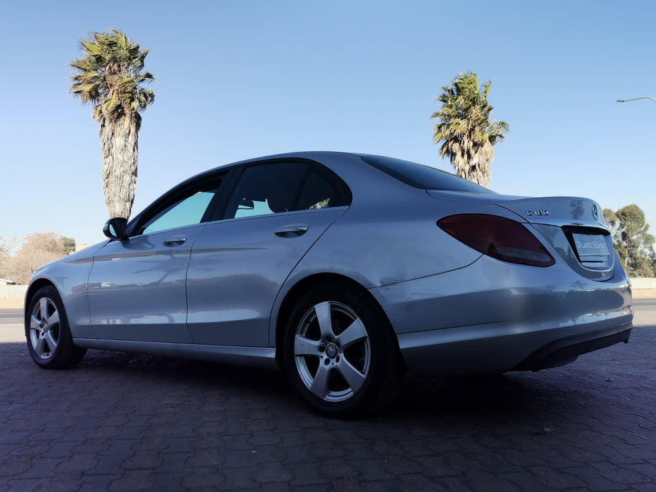 2014 Mercedes-Benz C180