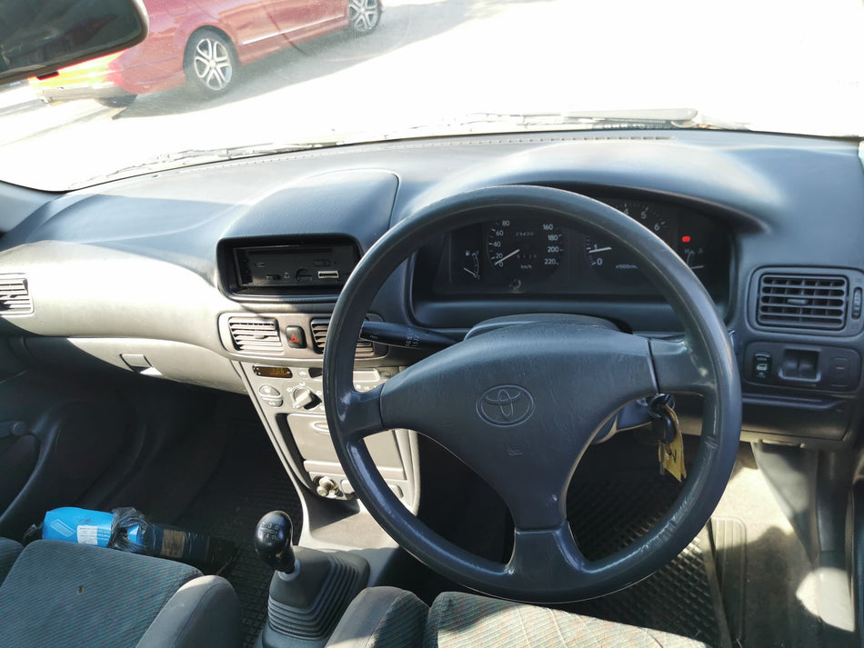 2002 Toyota Corolla 160i