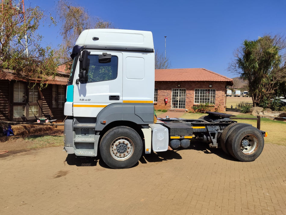 2010 Mercedes Benz Axor