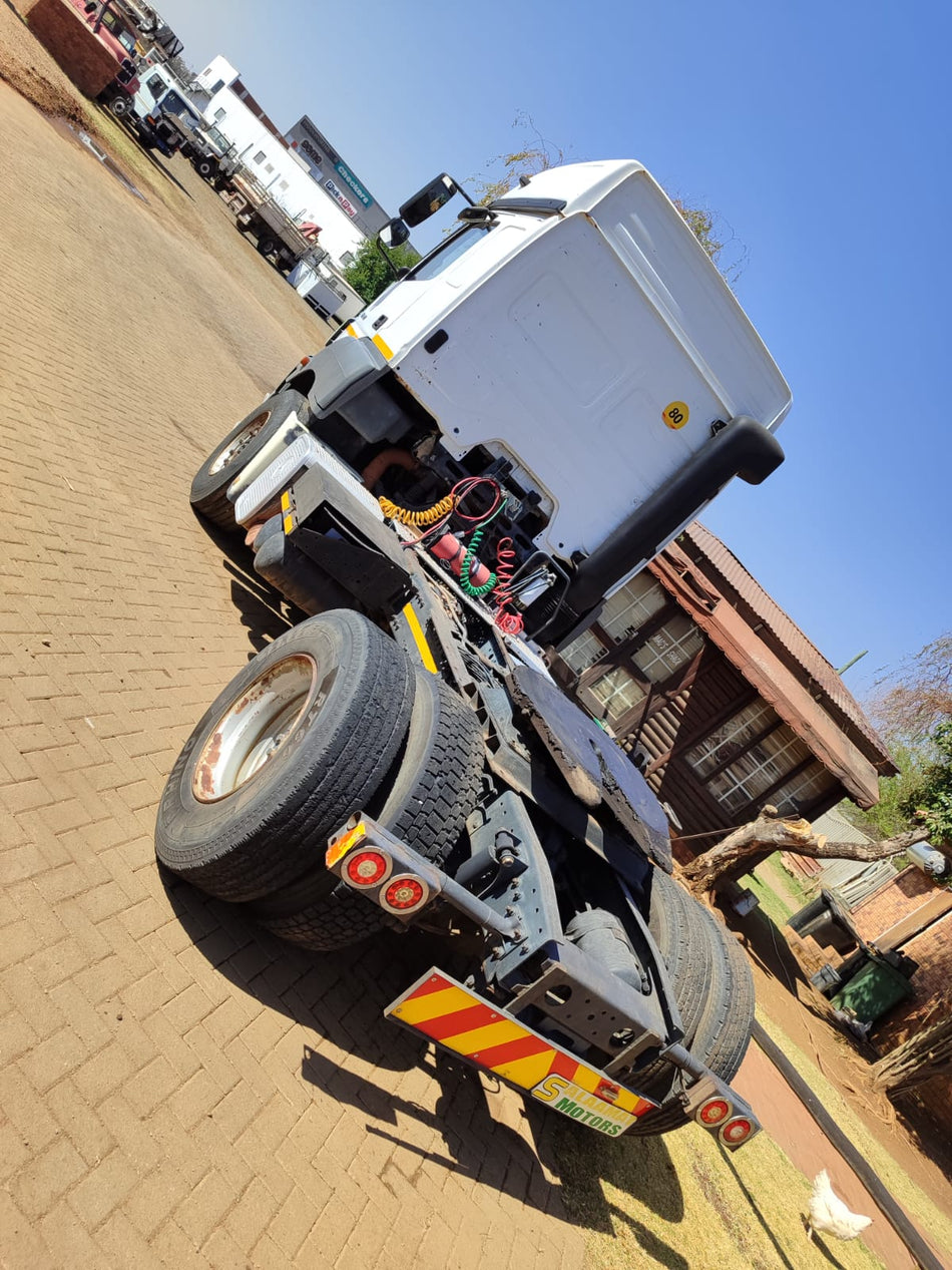 2010 Mercedes Benz Axor