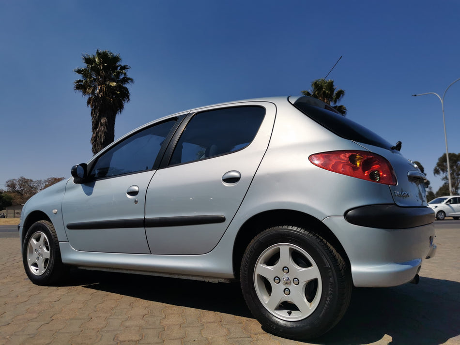 2005 Peugeot 206