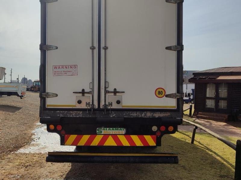 2013 Isuzu F-series FTR 850 closed body 8 ton