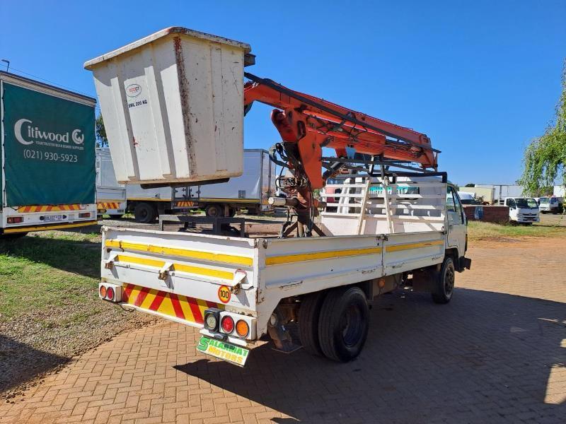 1993 Toyota dyna 4 ton cherry picker