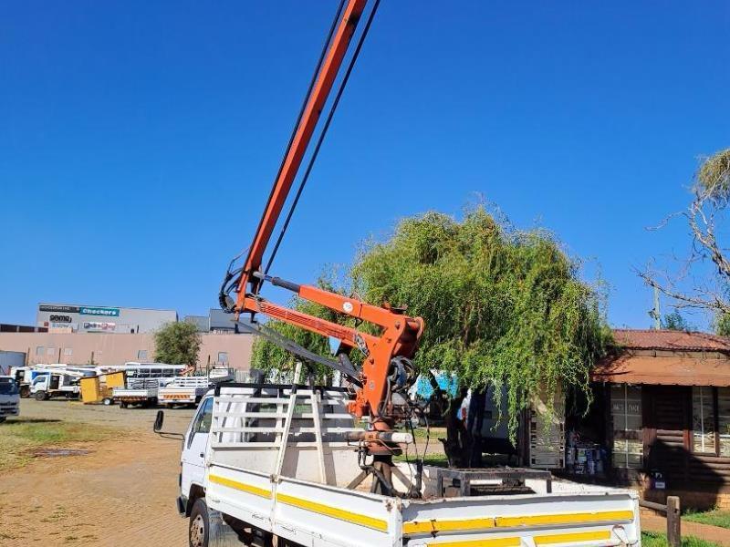 1993 Toyota dyna 4 ton cherry picker