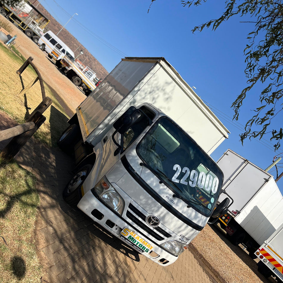 2007 Toyota dyna 4-093 2 ton v/body