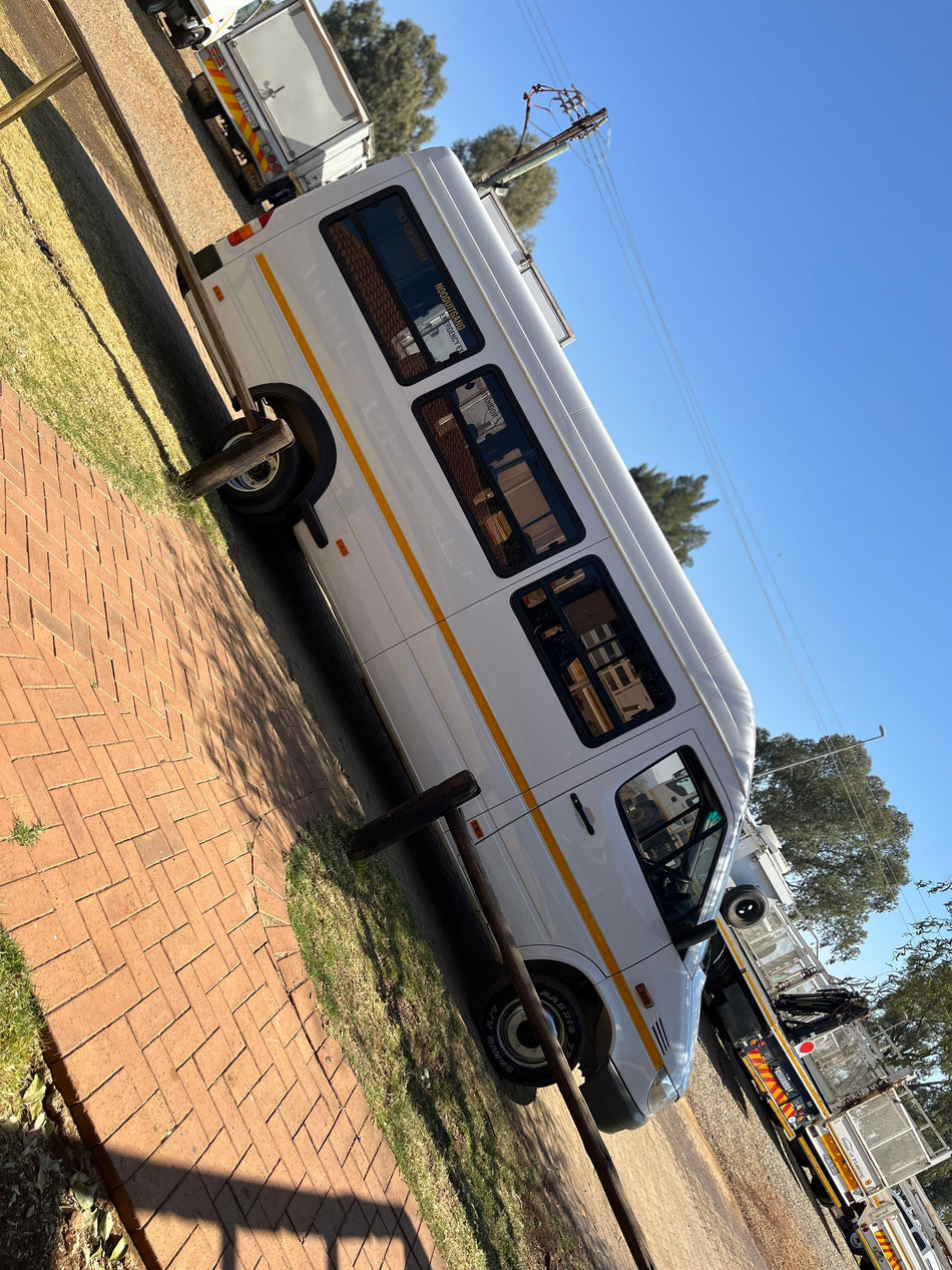 2007 Mercedes Benz Sprinter 416 22 seater