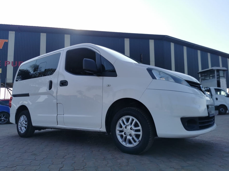 2015 Nissan NV200 7 seater