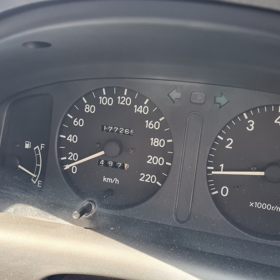 2000 Toyota Corolla 160i gle