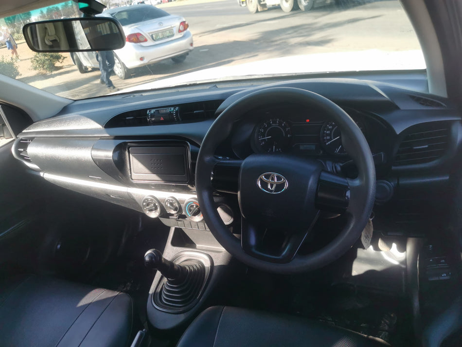 2018 Toyota Hilux S/C