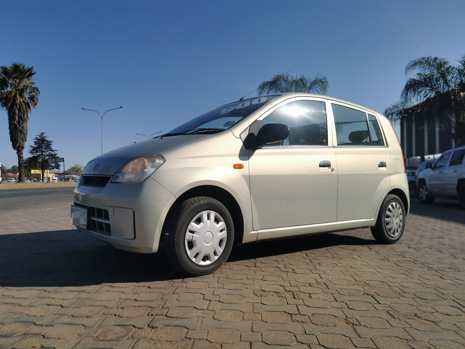 2005 Daihatsu Charade AUTO