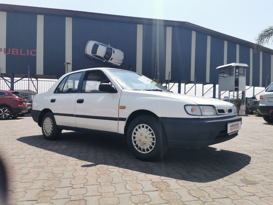 1995 Nissan Sentra