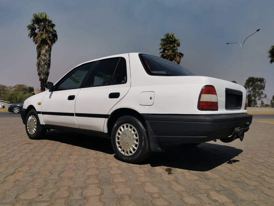 1995 Nissan Sentra