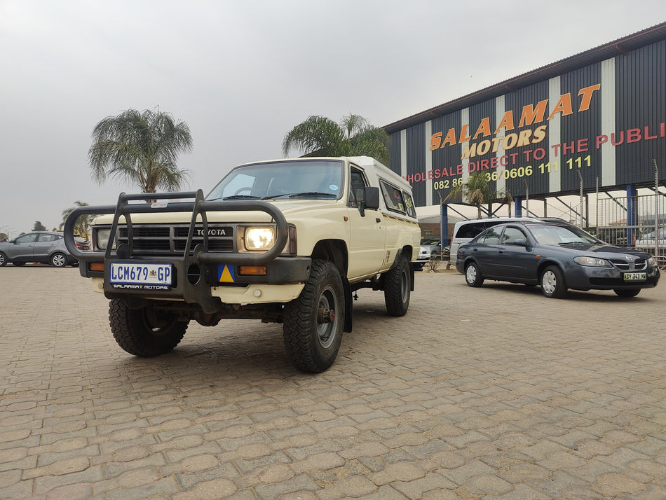 1988 Toyota Hilux 2.2 4Y 4X4 s/c 99,000 kms fsh