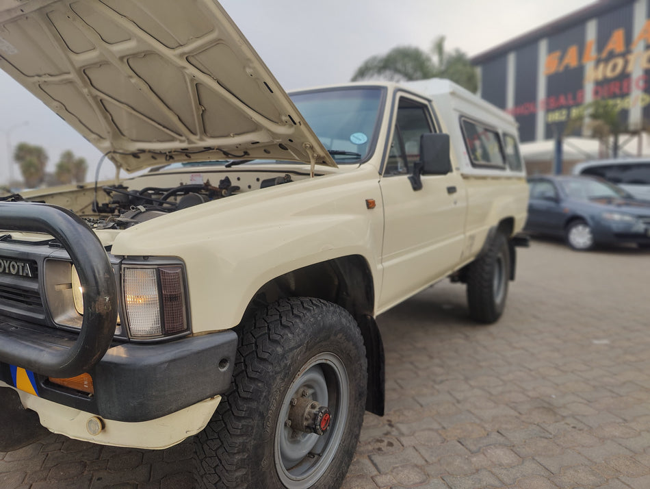 1988 Toyota Hilux 2.2 4Y 4X4 s/c 99,000 kms fsh