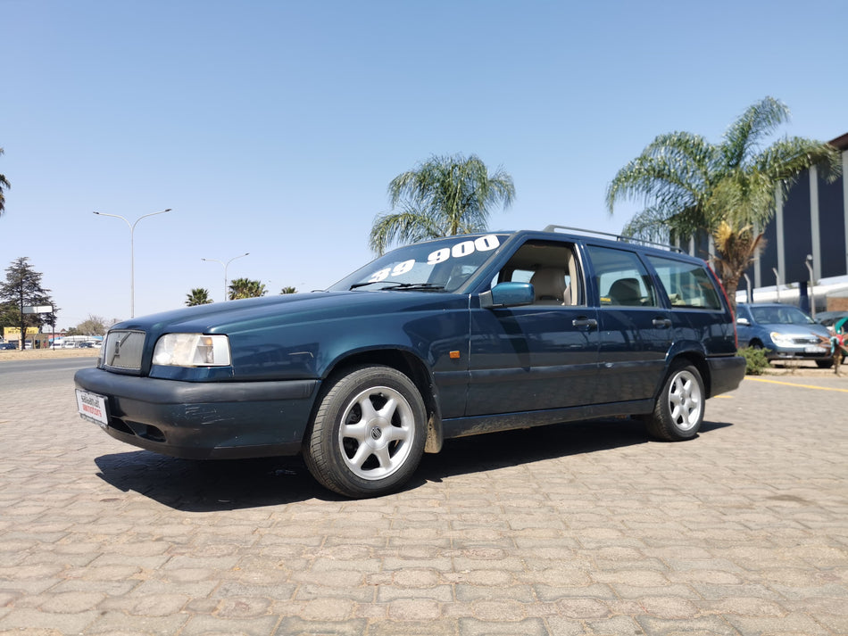 2005 Volvo S/W