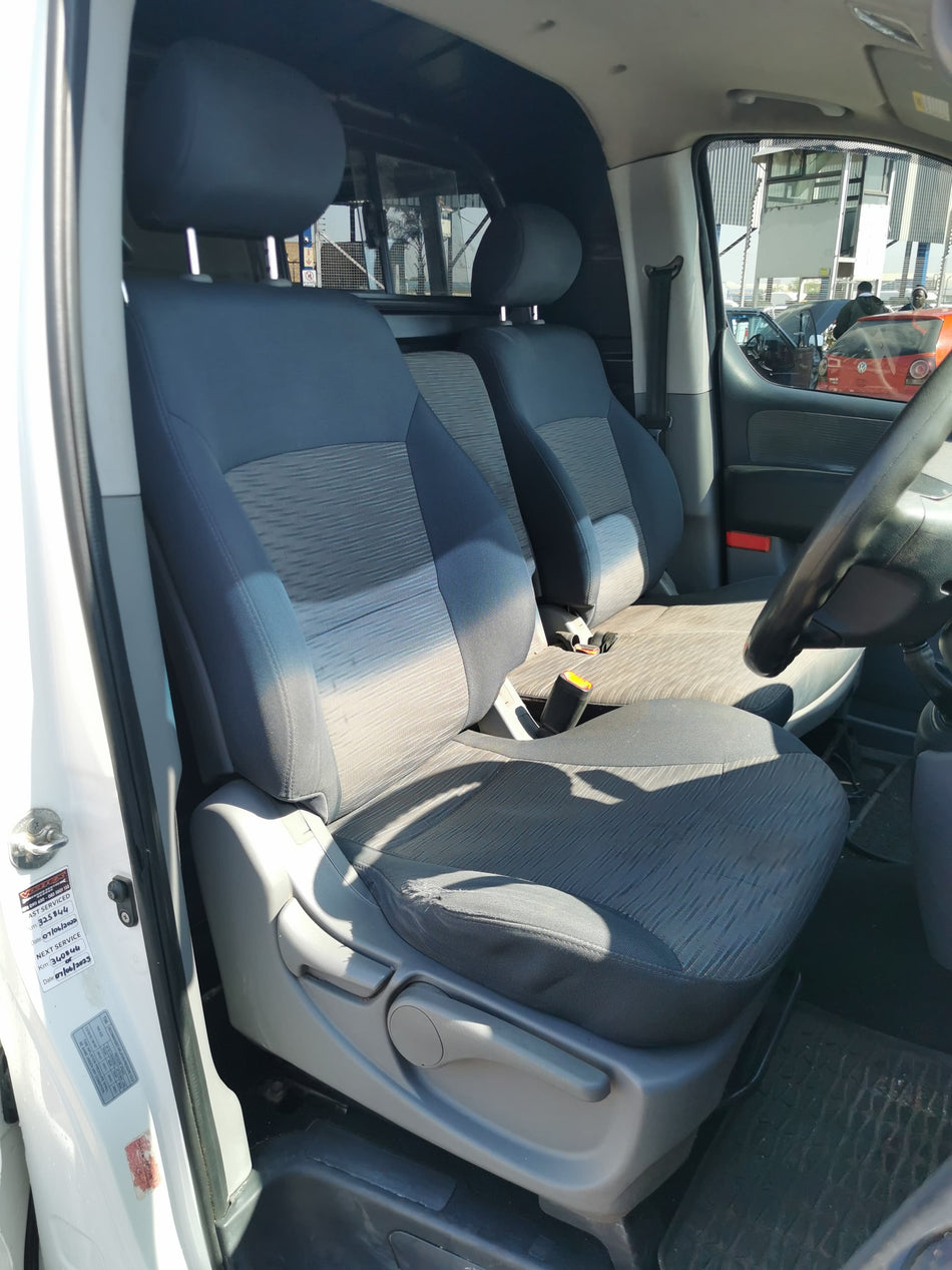 2011 Hyundai H1 diesel p/v manual